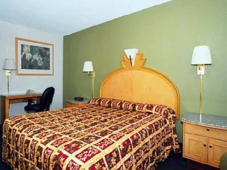 Americas Best Value Inn Salina Εξωτερικό φωτογραφία